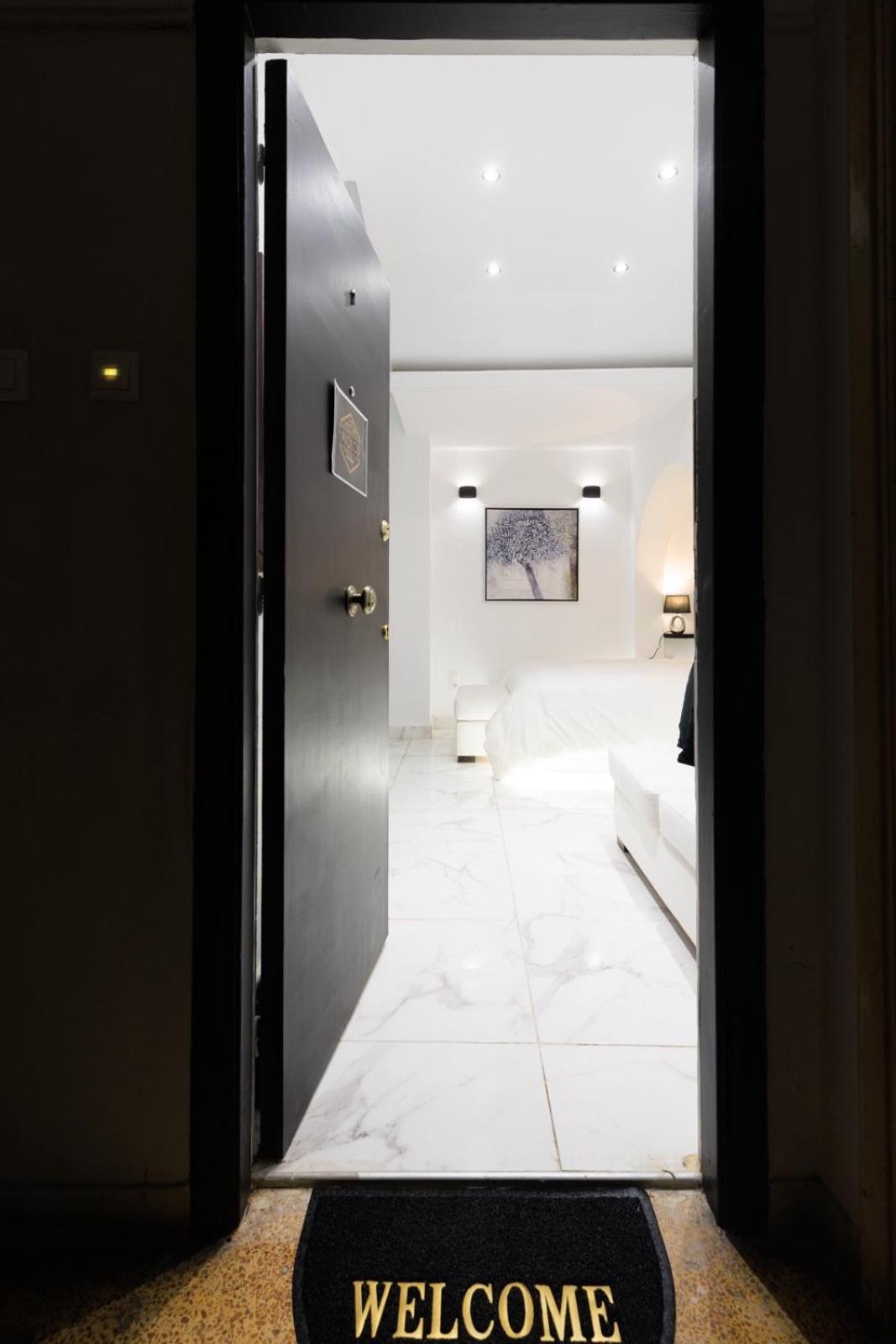 Aiolos Luxury Apartment Under Acropolis In Plaka Atenas Exterior foto